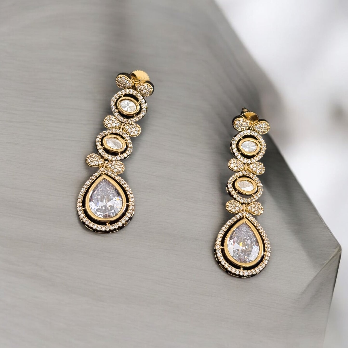 Apachi Kundan Necklace set