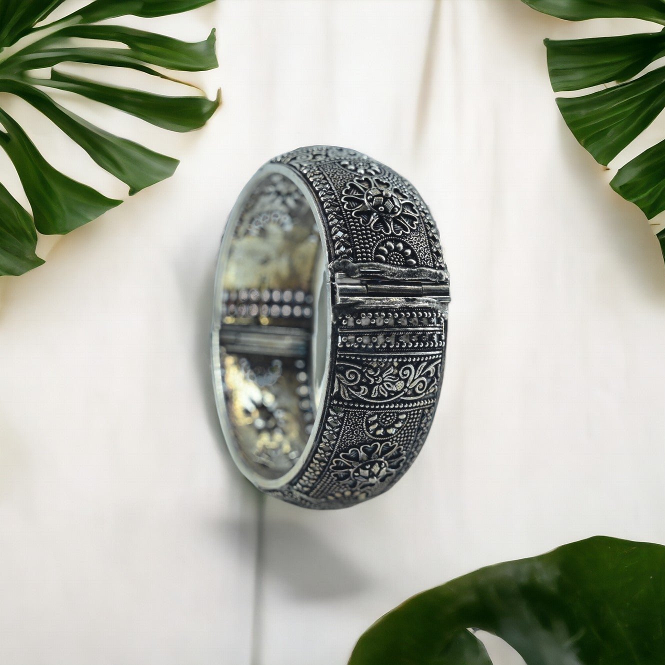 Flower Oxidised Bangle