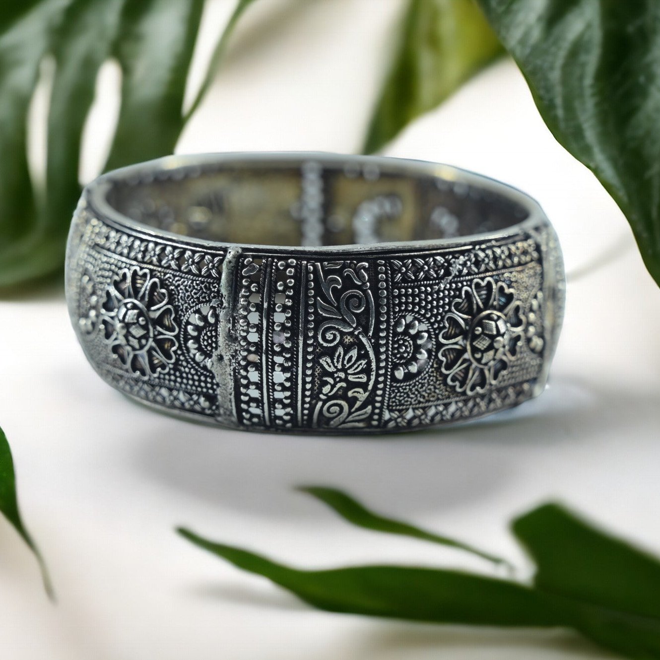 Flower Oxidised Bangle