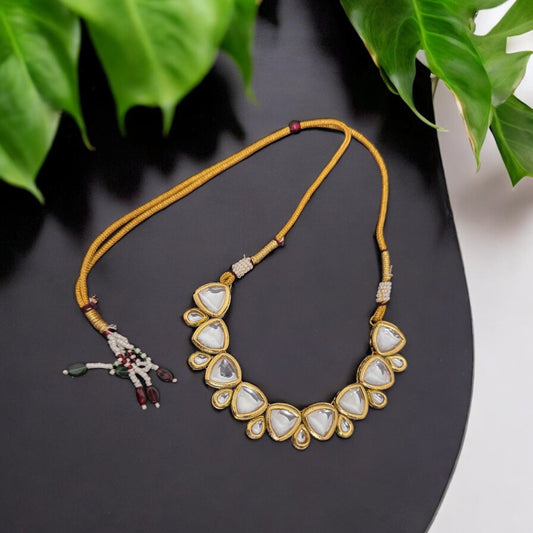 Single Layered Kundan Necklace Set